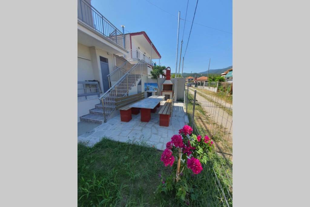 Villa Fer Forze You Have The Feeling Of Your Own Holiday Home 아스프로발타 외부 사진